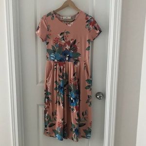 INFINITY RAINE | Peach Floral Dress